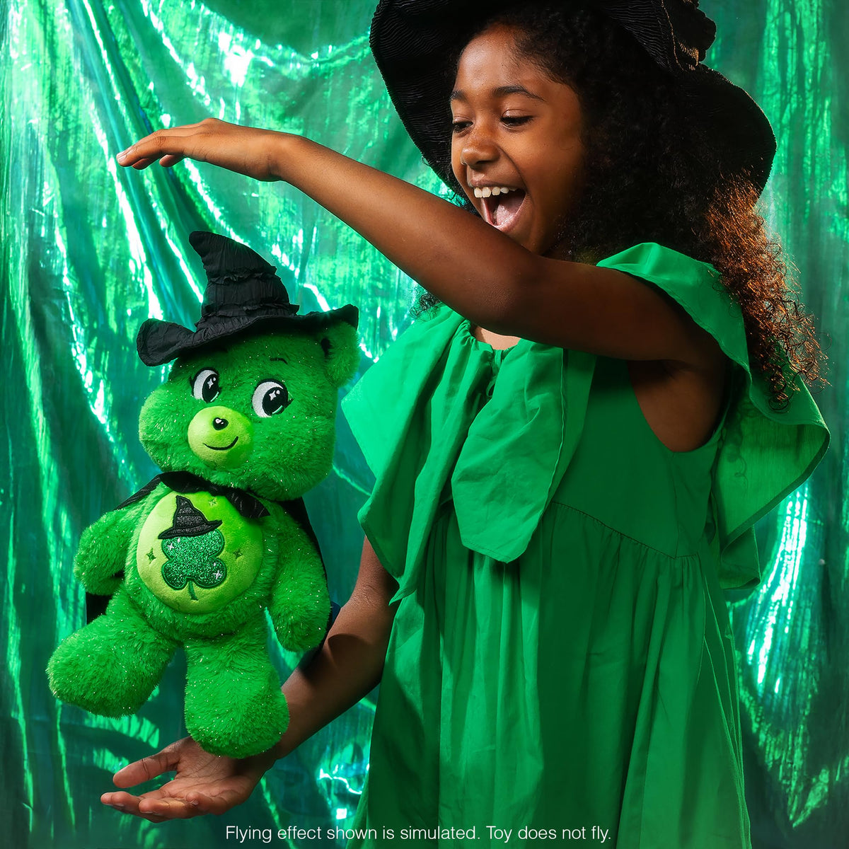 Care Bears x Wicked 2er-Pack Plüschfiguren – Good Luck Bear als Elphaba & Love-A-Lot Bear als Glinda 5